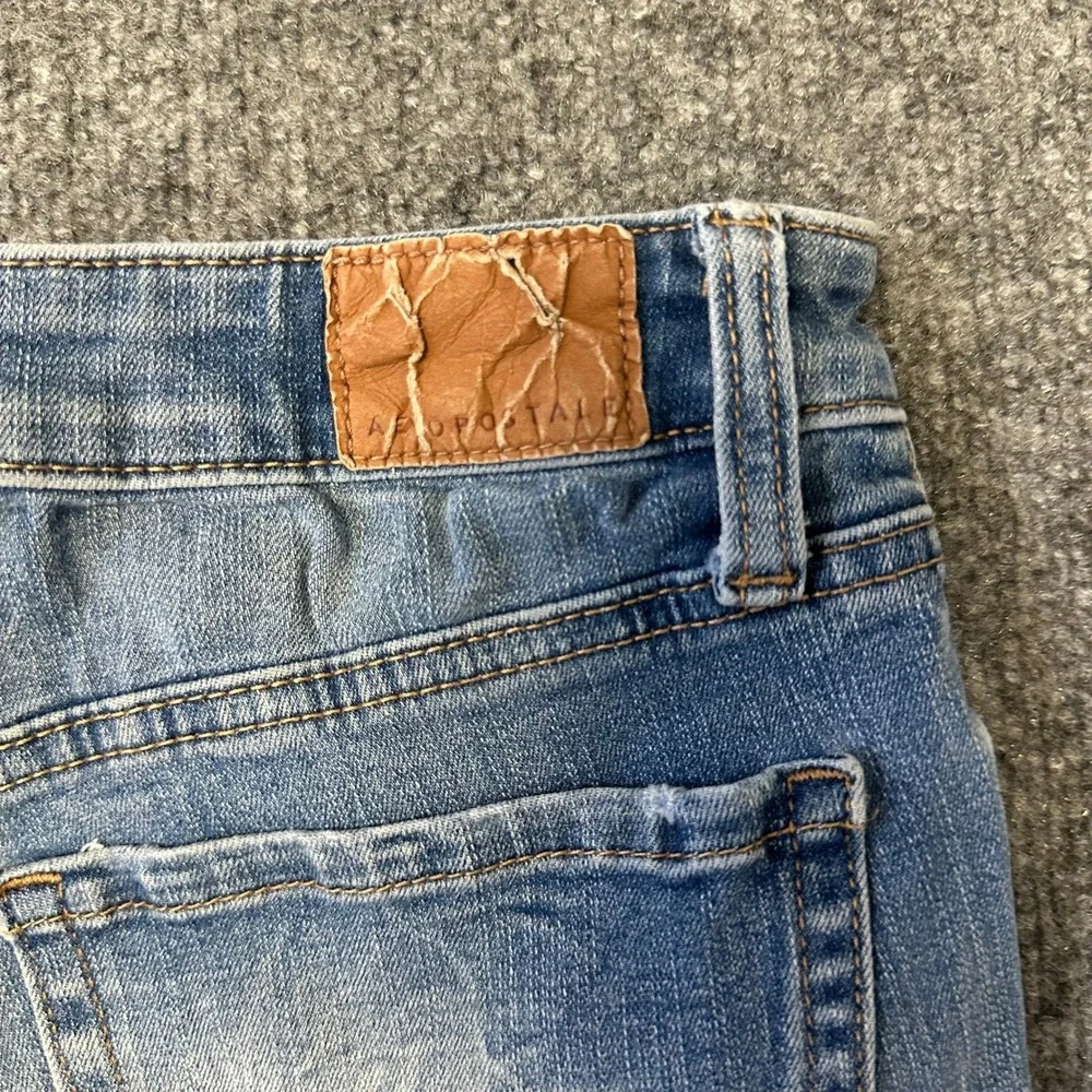 Aeropostale Shorts Womens Size 2 Light Wash Distressed Frayed Hem Denim Casual